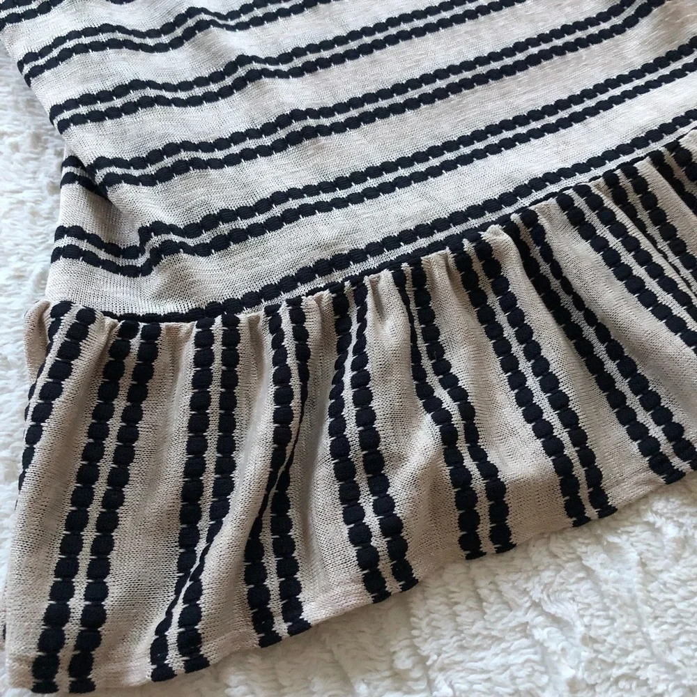 Free people black and beige sleeveless top size xs - Picture 2 of 4